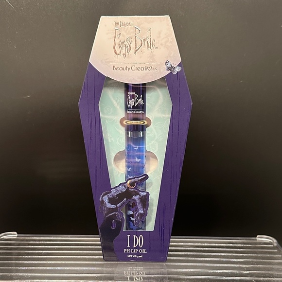 Beauty Creations Why So Blue? Eyeshadow Palette, Setting Spray and Lip Oil. - Picture 9 of 11